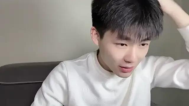 Freechat xiaoyang5200 on StripChat