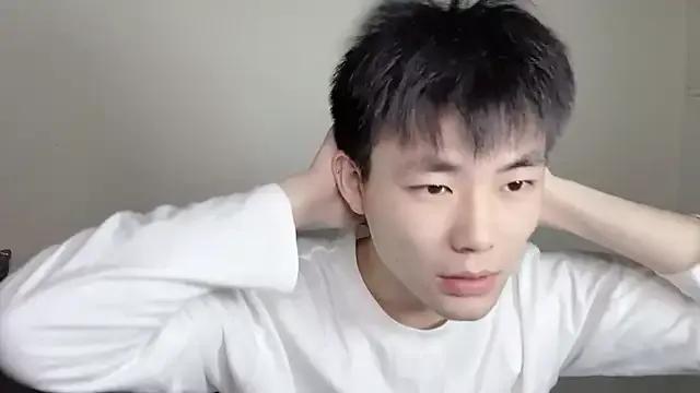 Freechat xiaoyang5200 on StripChat