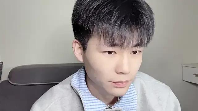 xiaoyang5200 — Freechat on StripChat