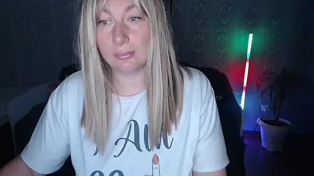 Yummy_Gloria on StripChat 